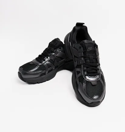 Кросівки жіночі Nike V2K Run Shoes Black FD0736-001