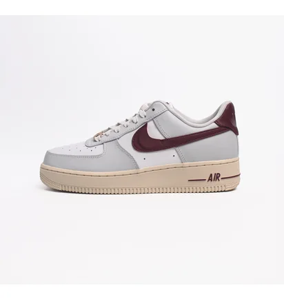 Кросівки жіночі Nike Wmns Air Force 1 07 Se Grey DV7584-001