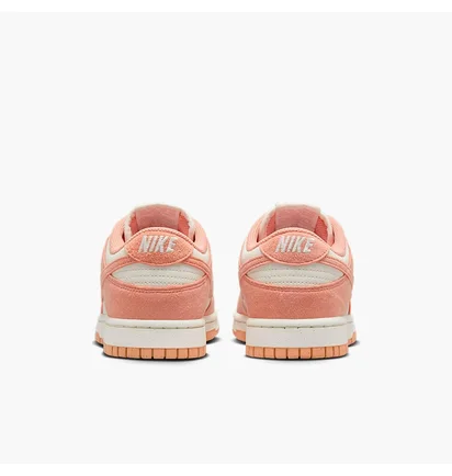 Кроссовки женские Nike Dunk Low White/Peach HJ7673-003