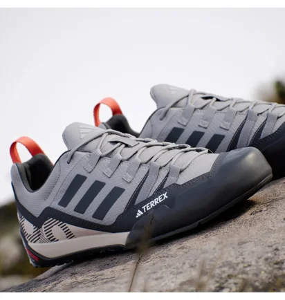 Кросівки унісекс Adidas Terrex Swift Solo 2.0 Hiking Grey ID3449