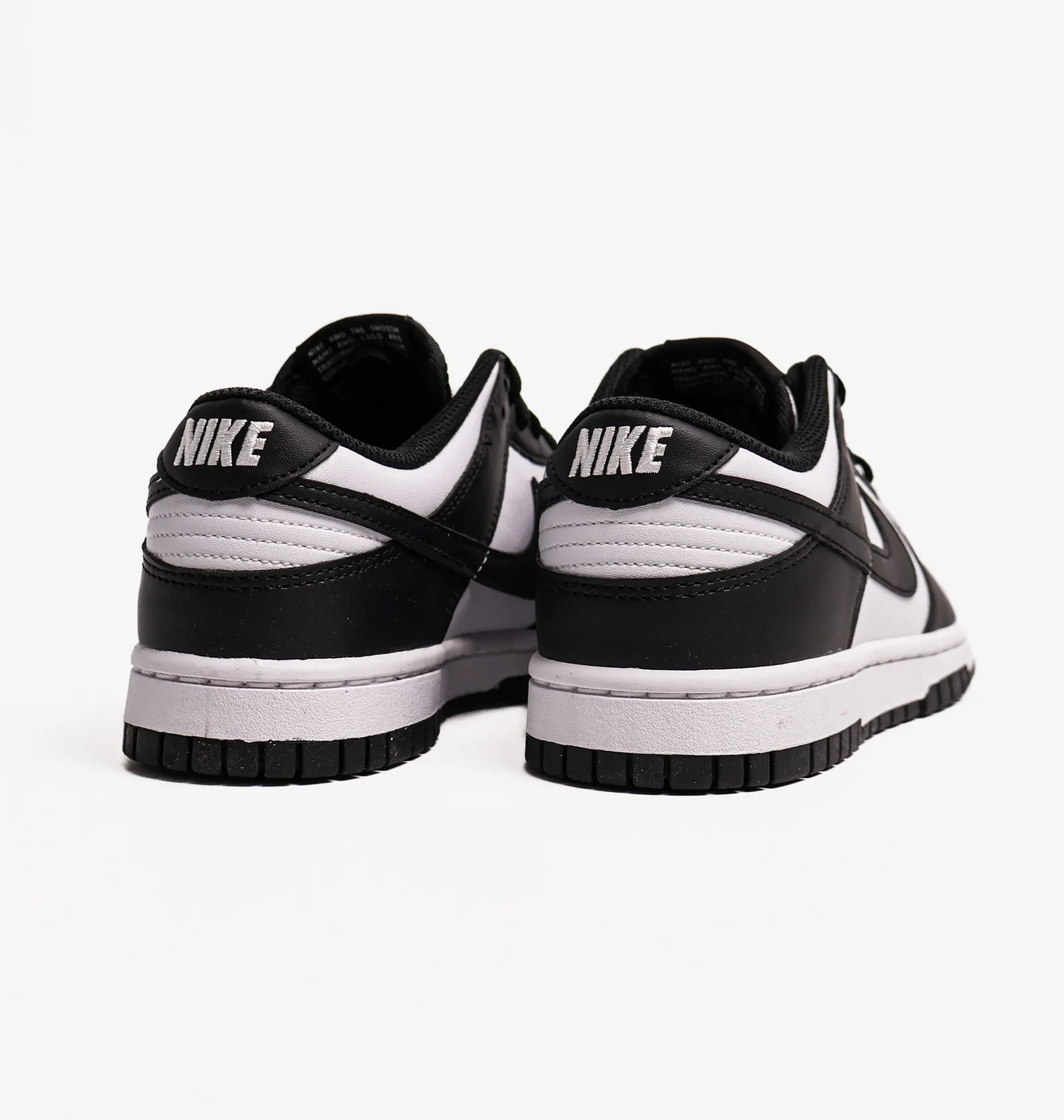 ᐉ Кроссовки женские Nike Dunk Low Next Nature White/Black Dd1873