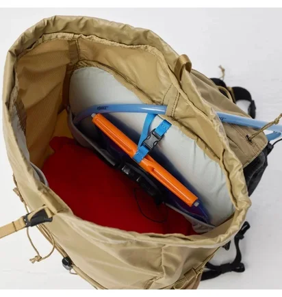 Рюкзак унисекс Fjallraven Abisko Beige 23200353.221