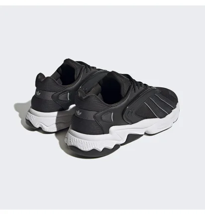 Кросівки чоловічі Adidas Oztral Shoes Black Gz9406