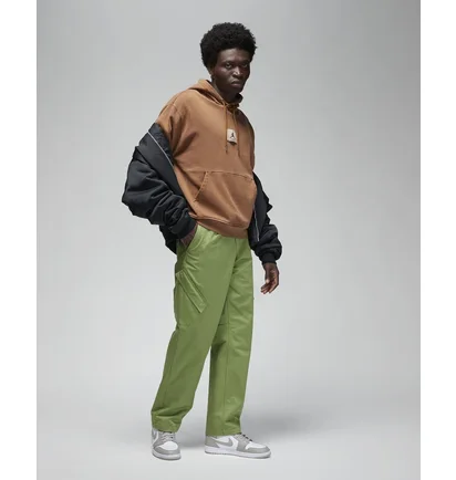 Штани чоловічі Air Jordan Essentials Chicago Pants Green FB7305-340