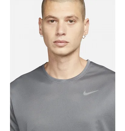 Футболка мужская Nike M Nk Df Run Top Ss Grey Cj5332-070