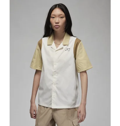 Рубашка женская Air Jordan WomenS Button-Up Shirt Beige DZ3340-133