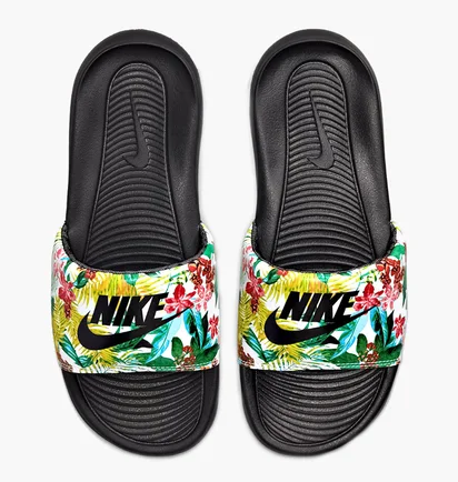Тапочки жіночі Nike Victori One Black CN9676-004