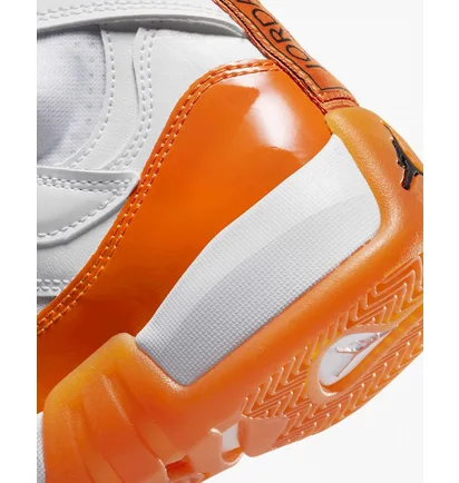 Кросівки жіночі Nike Jumpman Two Trey White DR9631-180