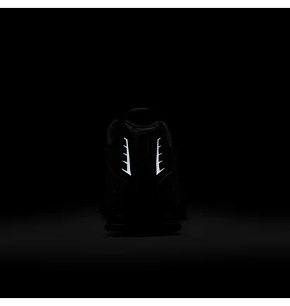 Кросівки чоловічі Nike Shox R4 MenS Shoes Black HQ1988-001