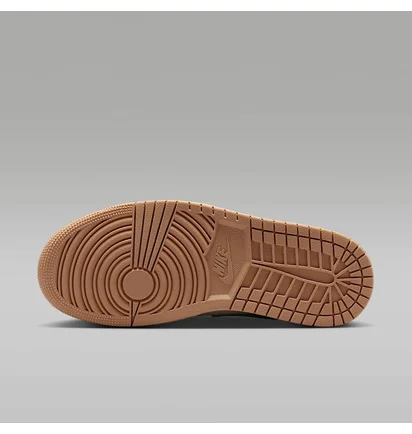 Кросівки жіночі Air Jordan 1 Low Beige DC0774-130