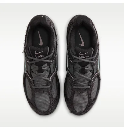 Кросівки чоловічі Nike V5 Rnr MenS Shoes Grey/Metallic IQ0613-060