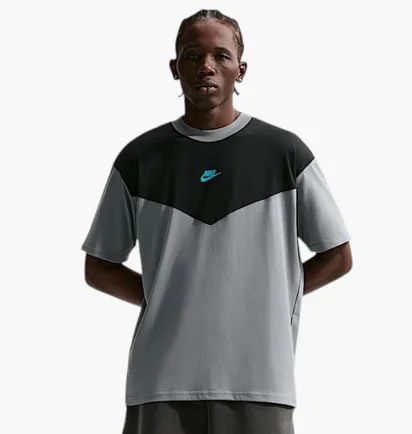 Футболка мужская Nike Sportswear Black/Grey IH4301-011