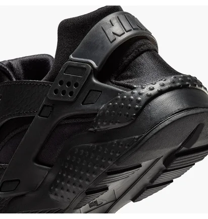 Кросівки жіночі Nike Huarache Black DO6491-001