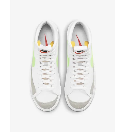 Кроссовки женские Nike Blazer Mid 77 Essential White DJ3050-100
