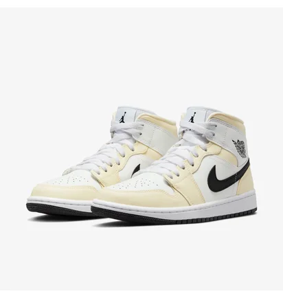 Кроссовки женские Nike Air Jordan 1 Mid Coconut Milk W White/Beige Bq6472-121