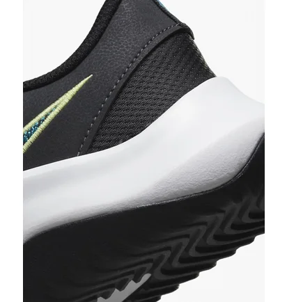 Кросівки чоловічі Nike Legend Essential 3 Next Nature Black Dm1120-004