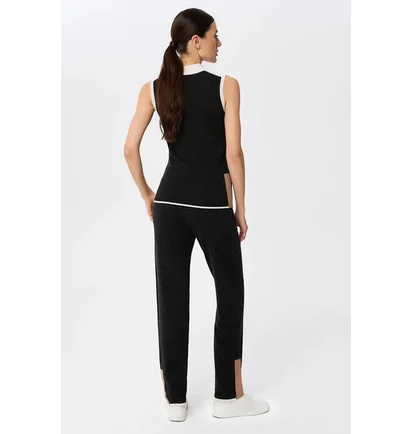 Жилетка жіноча Arena Square Cut Drag Black 1E366-050