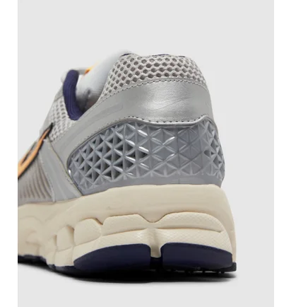 Кросівки чоловічі Nike Zoom Vomero 5 Sneaker Grey FJ4151-001