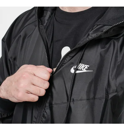 Куртка чоловіча Nike M Nsw Spe Wvn Lnd Wr Hd Jkt Black DA0001-010