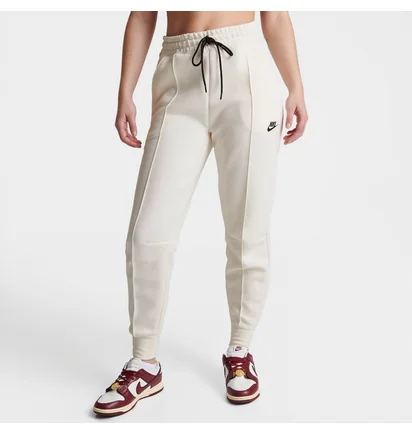 Штаны женские Nike Sportswear Tech Fleece Jogger Pants Beige FB8330-110