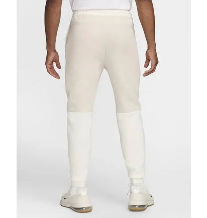 Штаны мужские Nike Sportswear Tech Fleece Beige FB8002-104