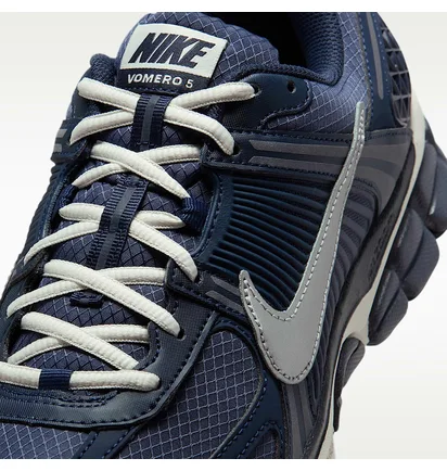 Кросівки чоловічі Nike Zoom Vomero 5 Se Blue IQ6589-400