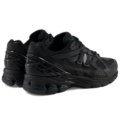 Кроссовки мужские New Balance 1906U Black M1906NJ