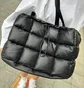 Сумка женская Nike Sportswear Puffle Black HQ0220-010