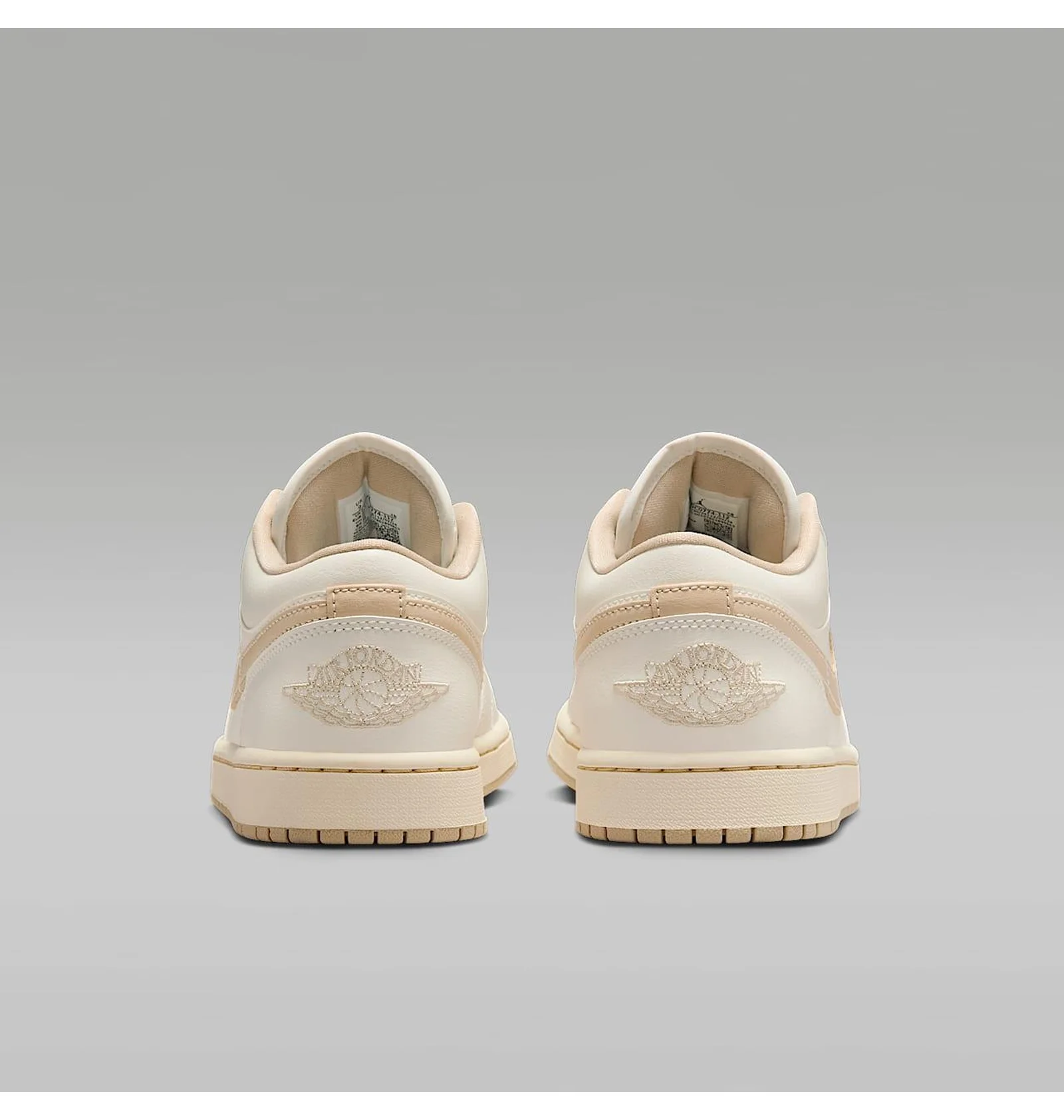 ᐉ Кроссовки женские Air Jordan 1 Low Beige DC0774-112 - купить в