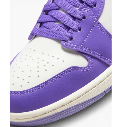 Кроссовки женские Air Jordan 1 Mid WomenS Shoes White/Violet BQ6472-504