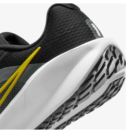 Кросівки чоловічі Nike Downshifter 13 MenS Road Running Shoes Black FD6454-014
