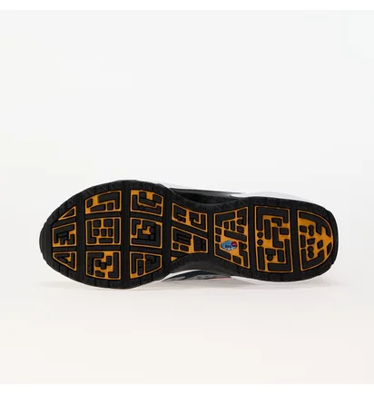 Кроссовки женские Nike W Air Max Sndr Orange/Black HJ8080-700
