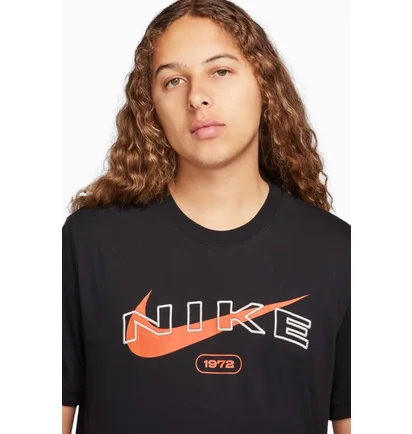 Футболка мужская Nike Sw R Black FQ8036-010