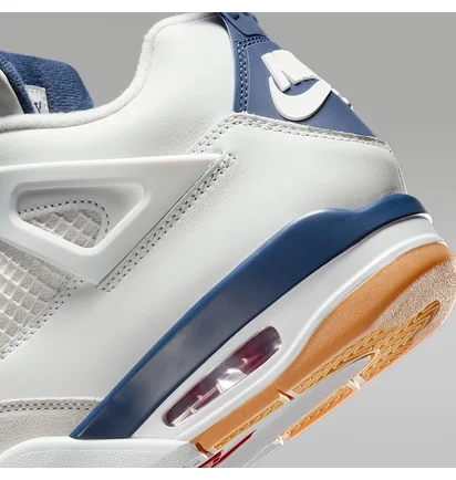 Кроссовки мужские Air Jordan 4 Retro Sb White DR5415-100