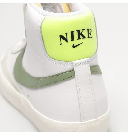 Кросівки жіночі Nike Blazer Mid 77 White FJ4740-100