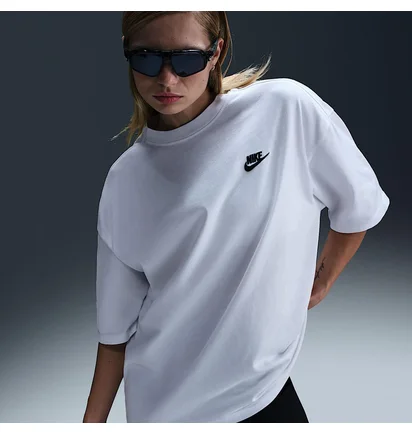 Футболка женская Nike Sportswear Essential White HV4655-100