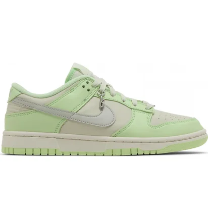 Кроссовки женские Nike Dunk Low Next Nature Green FN6344-001