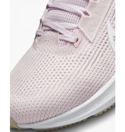 Кроссовки женские Nike Pegasus 40 WomenS Road Running Shoes Pink DV3854-600
