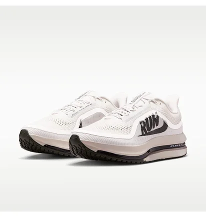 Кросівки чоловічі Nike Pegasus Premium MenS Road Running Shoes Grey IH2288-001