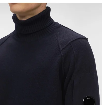 Свитер C.P. Company Knitwear - Turtle Neck Lambswool Black 11CMKN0888A-005504A