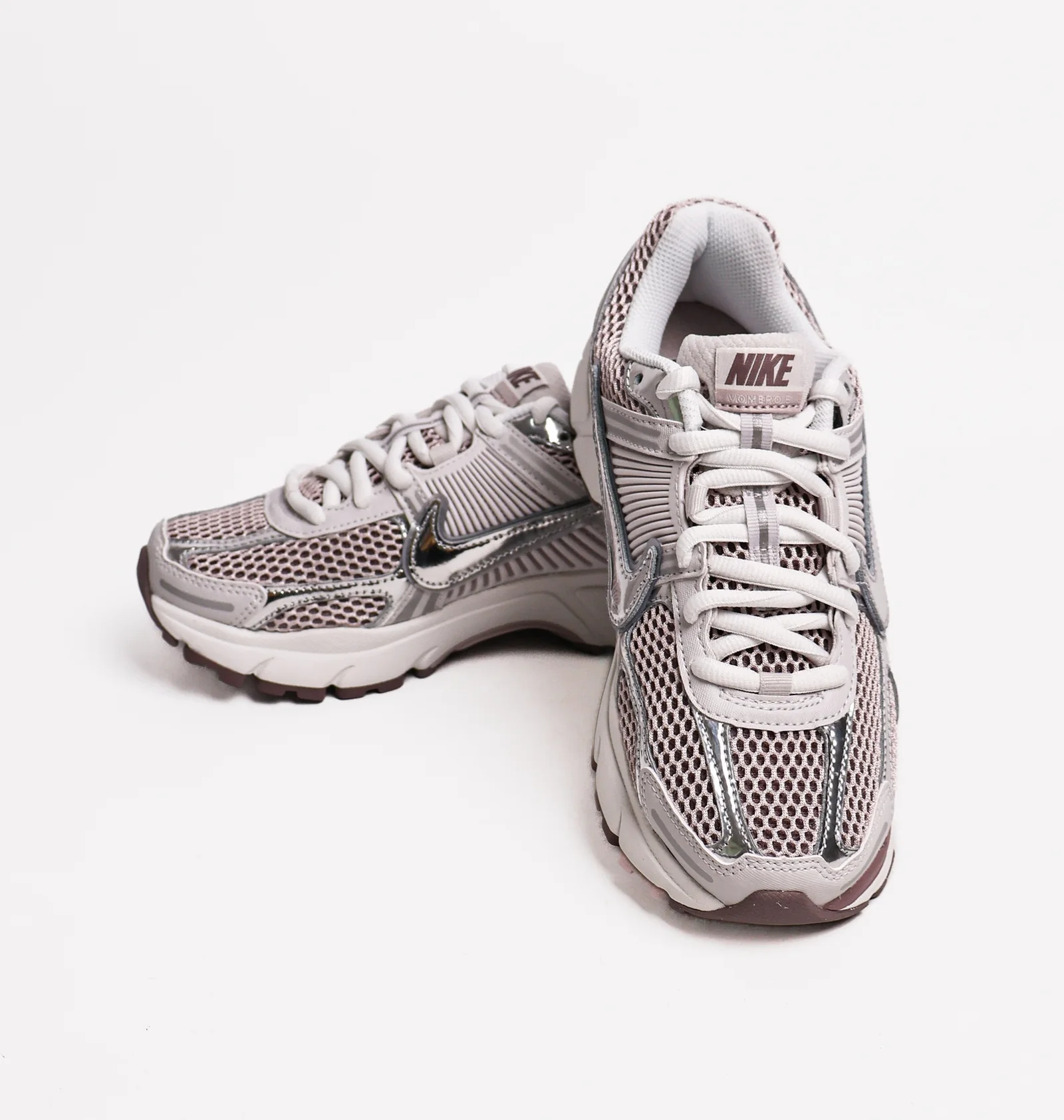 ᐉ Кросівки жіночі Nike Zoom Vomero 5 White HV6417-001 - придбати