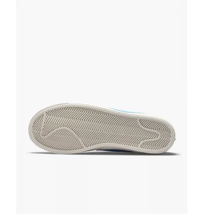 Кроссовки женские Nike Womens Shoes White Dq1470-100