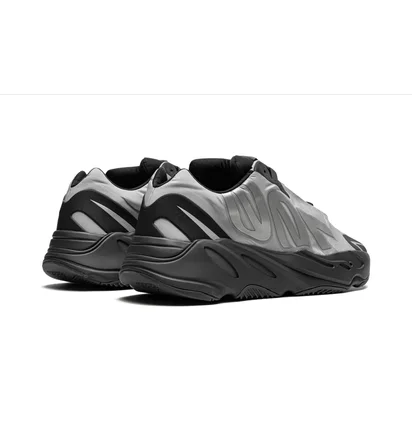 Кросівки чоловічі Adidas Yeezy 700 Mnvn Grey GW9524
