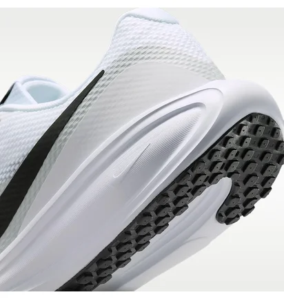 Кроссовки мужские Nike Revolution 8 White HJ9198-101