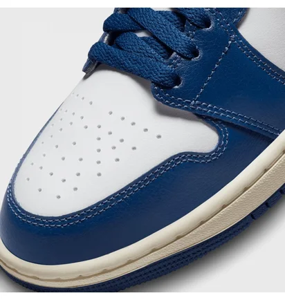 Кроссовки женские Air Jordan 1 Mid Blue/White BQ6472-146