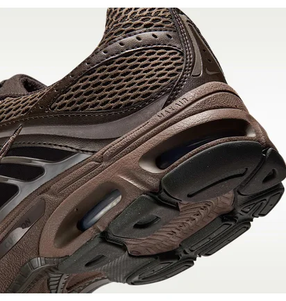 Кросівки чоловічі Nike Air Max Moto 2K Brown IO9279-200