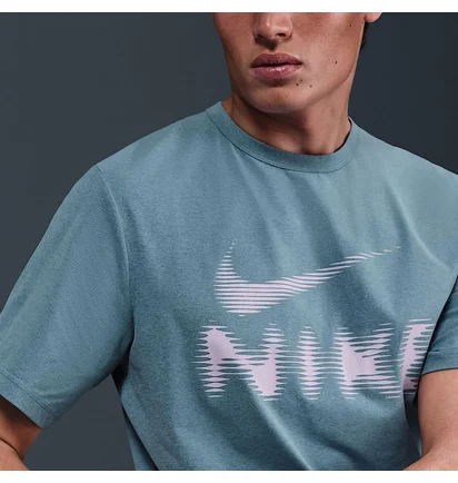 Футболка мужская Nike Hyverse T-Shirt Green HQ7987-006