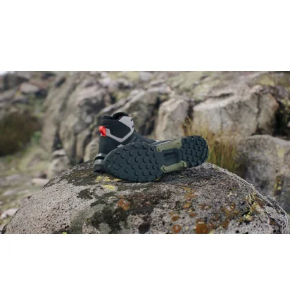 Ботинки мужские Adidas Eastrail 2.0 Mid Rain.Rdy Hiking Shoes Black IG8858