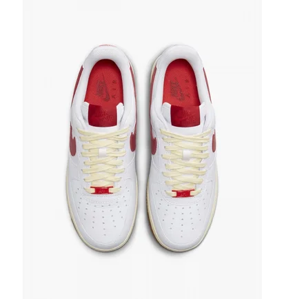 Кроссовки женские Nike Air Force 1 07 White FN3493-100
