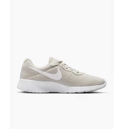 Кросівки жіночі Nike Tanjun Shoes Beige DJ6257-106